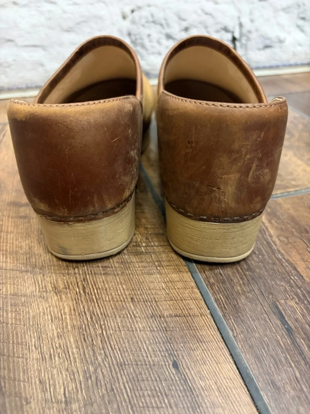 Dansko Brenna Clogs Tan Burnished Suede Slip On Comfort Leather Stain Resistant - Picture 4 of 8